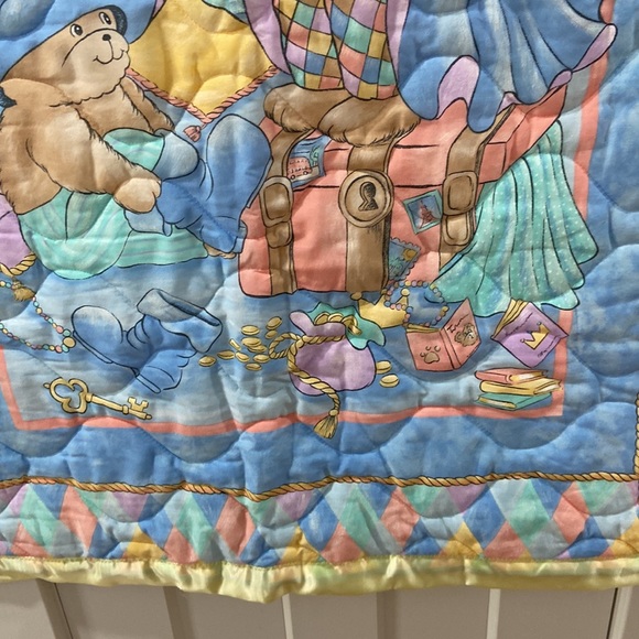 Vintage Baby Blanket Bears playing dress up 💕
Shows light wear from age & play - Picture 12 of 16